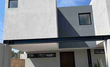 CASA EN VENTA CON EXELENTE UBICACIÓN SAN JOSÉ XILOTZINGO