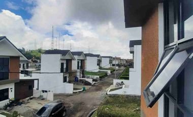 Rumah Lembang jual cepat 2 lantai strategis dengan modal 5 juta