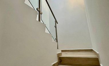 VENTA DE BONITA CASA REMODELADA EN LAS ALAMEDAS CON EXCELENTE UBICACIÓN