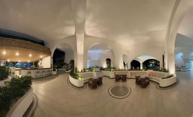 PH de 2 Pisos con Frente de Playa, en La Bahia de Acapulco