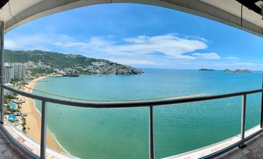 PH de 2 Pisos con Frente de Playa, en La Bahia de Acapulco