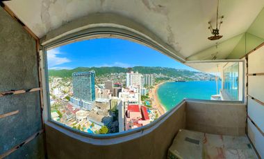 PH de 2 Pisos con Frente de Playa, en La Bahia de Acapulco