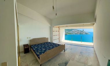 PH de 2 Pisos con Frente de Playa, en La Bahia de Acapulco