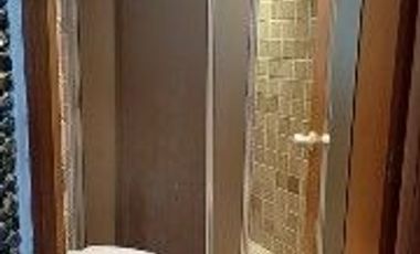 Departamento en planta baja, a unos metros de centro comercial y vías de comunicación