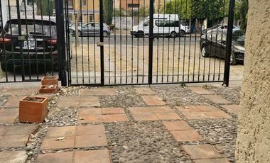 Casa amueblada con privilegiada ubicación a 3 cuadras del Parque Metropolitano