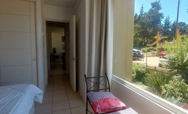 HERMOSO DEPARTAMENTO EN CONDOMINIO PINARES DEL CANELILLO EN ALGARROBO.