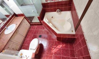 SE VENDE AMPLIA CASA EN LOMAS DE SAN ANDRES