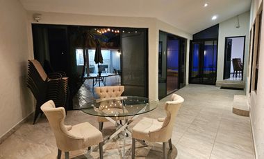 Renta de casa amueblada con alberca y paneles solares en Contry