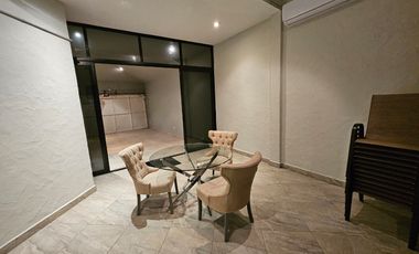 Renta de casa amueblada con alberca y paneles solares en Contry