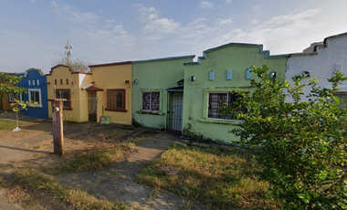 CASITA EN ZONA VERDE de ADJUDICACION en !REMATE ¡ Pirita 206, Santa Fe, 96535 Fraccionamiento Cdad. Olmeca, Ver.