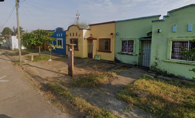 CASITA EN ZONA VERDE de ADJUDICACION en !REMATE ¡ Pirita 206, Santa Fe, 96535 Fraccionamiento Cdad. Olmeca, Ver.