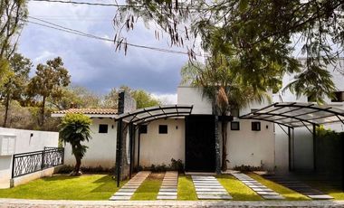 HERMOSA CASA DE DESCANSO, DE LUJO EN VENTA – RANCHO SAN DIEGO, IXTAPAN DE LA SAL, MÉXICO