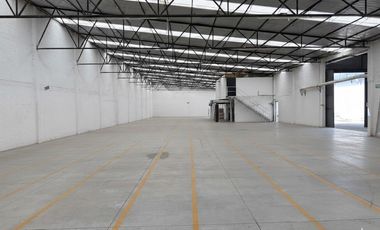 Bodega 3,600 m2 en Ciudad de Puebla. Céntrica y con acceso a autopista