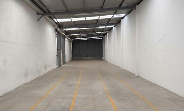Bodega 3,600 m2 en Ciudad de Puebla. Céntrica y con acceso a autopista