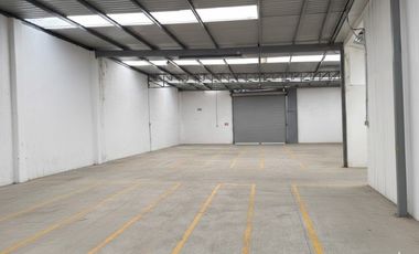 Bodega 3,600 m2 en Ciudad de Puebla. Céntrica y con acceso a autopista