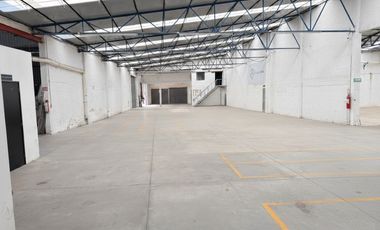 Bodega 3,600 m2 en Ciudad de Puebla. Céntrica y con acceso a autopista