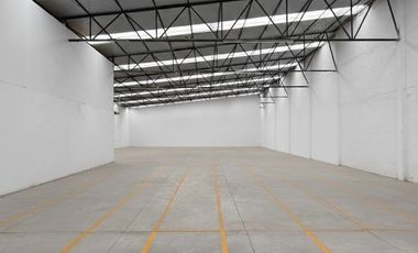 Bodega 3,600 m2 en Ciudad de Puebla. Céntrica y con acceso a autopista