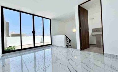 CASA EN VENTA CON EXELENTE UBICACIÓN Y RECAMARA EN PLANTA BAJA