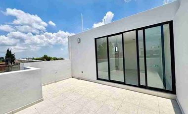 CASA EN VENTA CON EXELENTE UBICACIÓN Y RECAMARA EN PLANTA BAJA