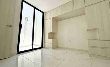 CASA EN VENTA CON EXELENTE UBICACIÓN Y RECAMARA EN PLANTA BAJA