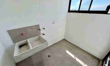 CASA EN VENTA CON EXELENTE UBICACIÓN Y RECAMARA EN PLANTA BAJA