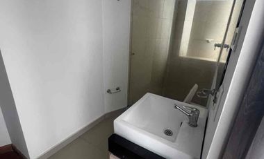 SE VENDE HERMOSO APARTAMENTO EN LA AV. SANTANDER MANIZALES