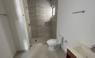 CASA EN RENTA EN COL. PUERTA JARDIN, APODACA,