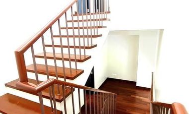 Townhouse For Sale in Binan Laguna (una apartment)-MC