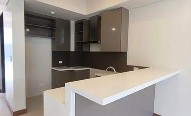 Townhouse For Sale in Binan Laguna (una apartment)-MC