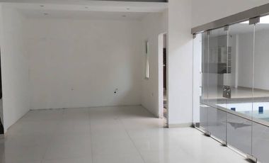 Dijual Rumah di Nusa Hijau Cimahi, Sangat Mewah Ada Kolam Renangnya