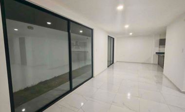 Casa en Venta en San Pedro Cholula, Fracc. Real Paso de Cortés, 4 Rec.