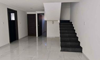 Casa en Venta en San Pedro Cholula, Fracc. Real Paso de Cortés, 4 Rec.