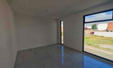 Casa en Venta en San Pedro Cholula, Fracc. Real Paso de Cortés, 4 Rec.