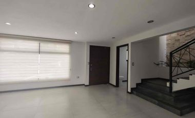 Casa en Venta, Fracc. La Mezza, San Andrés Cholula, cerca de la UDLAP.