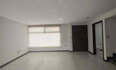 Casa en Venta, Fracc. La Mezza, San Andrés Cholula, cerca de la UDLAP.