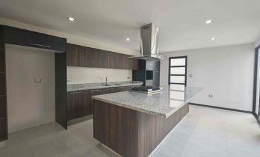 Casa en Venta, Fracc. La Mezza, San Andrés Cholula, cerca de la UDLAP.