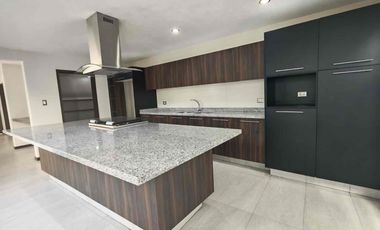 Casa en Venta, Fracc. La Mezza, San Andrés Cholula, cerca de la UDLAP.