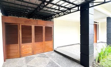 Jarang Ada! Rumah Luas di Turangga 180m², 6 Menit ke TSM, Harga Masih Nego