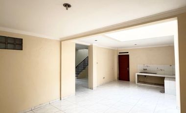 Jarang Ada! Rumah Luas di Turangga 180m², 6 Menit ke TSM, Harga Masih Nego