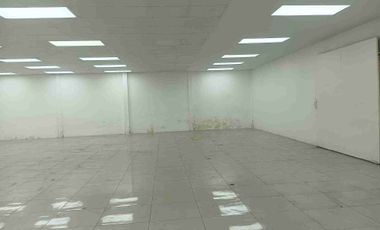 ALQUILO LOCAL COMERCIAL, SOBRE VIA PRINCIPAL