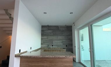 CASA EN RENTA EN RIO ALTOZANO