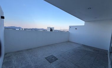 CASA EN RENTA EN RIO ALTOZANO