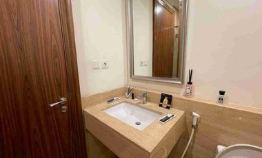Disewakan Apartemen Eksklusif 3+1 KT di South Hills Kuningan Jakarta Selatan