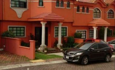 HERMOSA CASA EN RESIDENCIAL BUGAMBILIAS NAUCALPAN