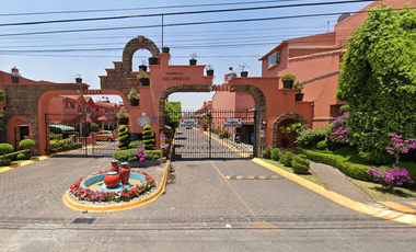 HERMOSA CASA EN RESIDENCIAL BUGAMBILIAS NAUCALPAN