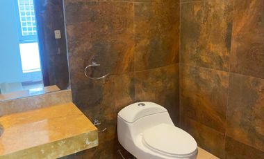 Vendo dpto. de 223m2 de 3 dormitorios con baño, 3 cocheras