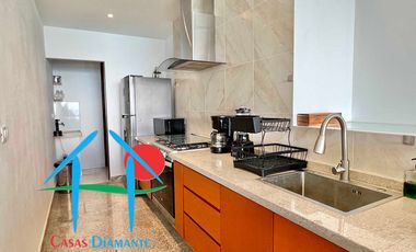 Departamento en renta anual con 3 recámaras, terraza y vista al mar