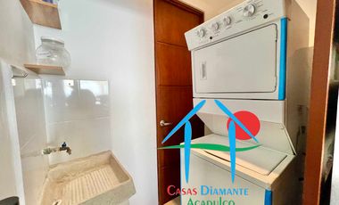 Departamento en renta anual con 3 recámaras, terraza y vista al mar