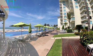 Departamento en renta anual con 3 recámaras, terraza y vista al mar
