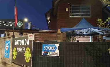 Excelente y cómoda propiedad con local comercial